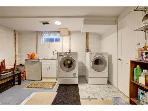 167 West 18Th Street, Hamilton, ON - Indoor Photo Showing Laundry Room