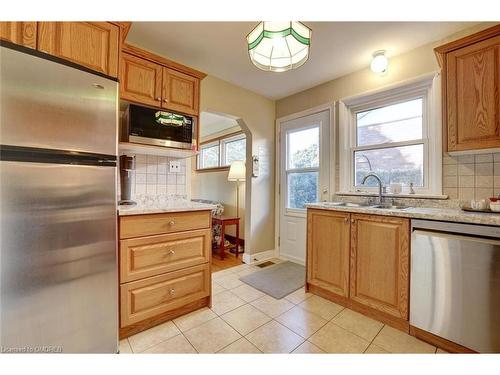 167 West 18Th Street, Hamilton, ON - Indoor Photo Showing Kitchen