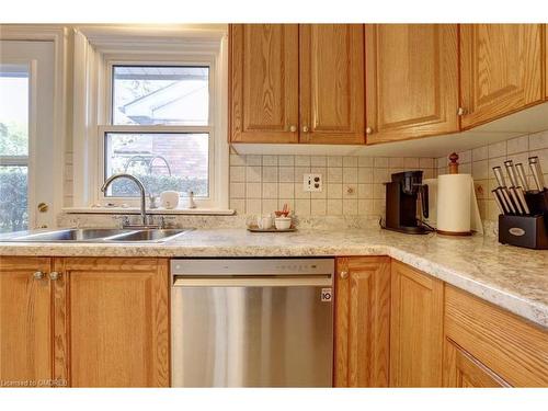 167 West 18Th Street, Hamilton, ON - Indoor Photo Showing Kitchen With Double Sink