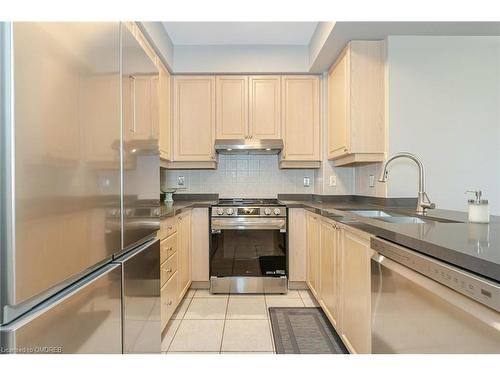 25 Kingsbridge Gardens Circle, Mississauga, ON - Indoor Photo Showing Kitchen With Stainless Steel Kitchen With Double Sink