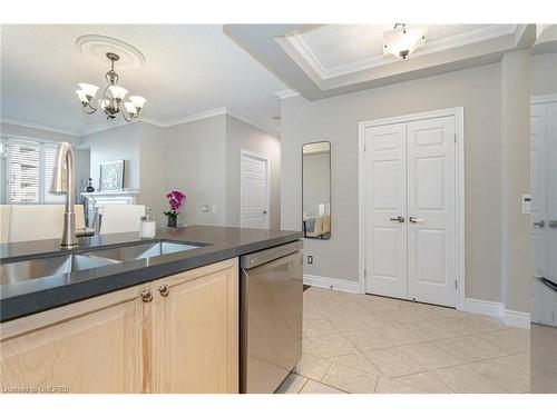 25 Kingsbridge Gardens Circle, Mississauga, ON - Indoor Photo Showing Kitchen With Double Sink