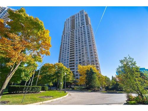 25 Kingsbridge Gardens Circle, Mississauga, ON - Outdoor With Facade