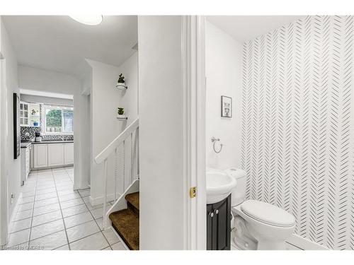 88-5475 Lakeshore Road, Burlington, ON - Indoor Photo Showing Bathroom