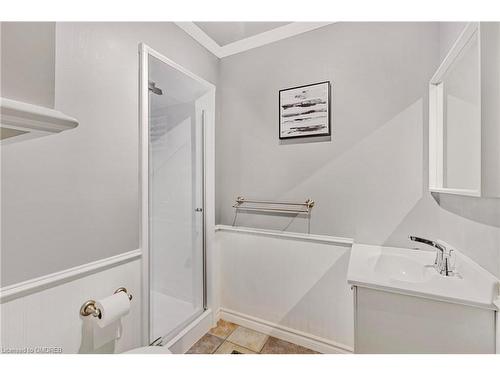 88-5475 Lakeshore Road, Burlington, ON - Indoor Photo Showing Bathroom