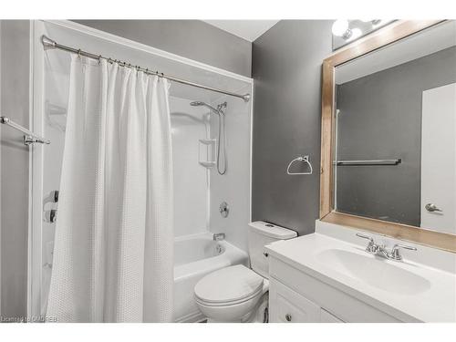 88-5475 Lakeshore Road, Burlington, ON - Indoor Photo Showing Bathroom