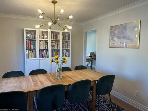 5392 Sheldon Park Drive, Burlington, ON - Indoor Photo Showing Dining Room