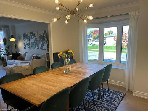 5392 Sheldon Park Drive, Burlington, ON - Indoor Photo Showing Dining Room