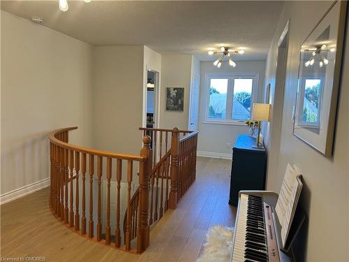 5392 Sheldon Park Drive, Burlington, ON - Indoor Photo Showing Other Room