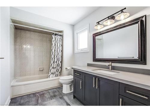 5392 Sheldon Park Drive, Burlington, ON - Indoor Photo Showing Bathroom