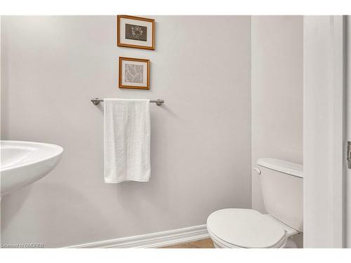 158 Truedell Circle, Waterdown, ON - Indoor Photo Showing Bathroom