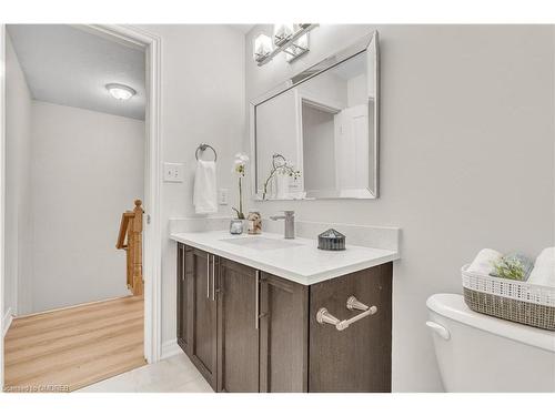 158 Truedell Circle, Waterdown, ON - Indoor Photo Showing Bathroom