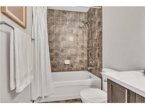 158 Truedell Circle, Waterdown, ON - Indoor Photo Showing Bathroom