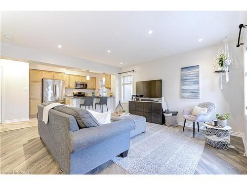 307 Ellen Davidson Drive, Oakville, ON 