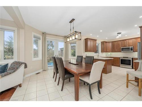 10 Orchid Avenue, Georgetown, ON - Indoor Photo Showing Dining Room