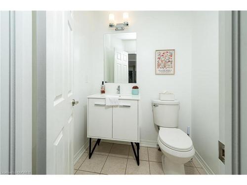 10 Orchid Avenue, Georgetown, ON - Indoor Photo Showing Bathroom