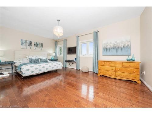 10 Orchid Avenue, Georgetown, ON - Indoor Photo Showing Bedroom