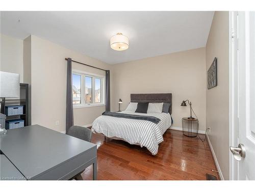 10 Orchid Avenue, Georgetown, ON - Indoor Photo Showing Bedroom