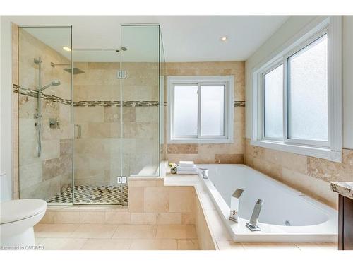 1312 Fieldcrest Lane, Oakville, ON - Indoor Photo Showing Bathroom