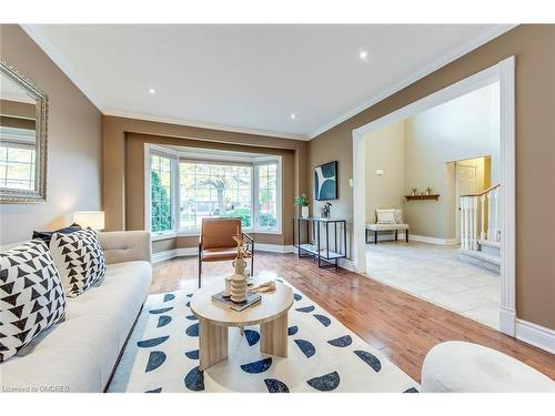 1312 Fieldcrest Lane, Oakville, ON - Indoor Photo Showing Living Room