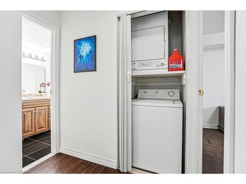 312-1450 Glen Abbey Gate, Oakville, ON - Indoor Photo Showing Laundry Room