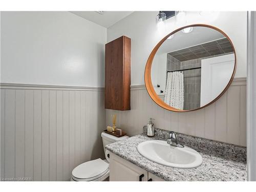 212-2375 Bronte Road, Oakville, ON - Indoor Photo Showing Bathroom