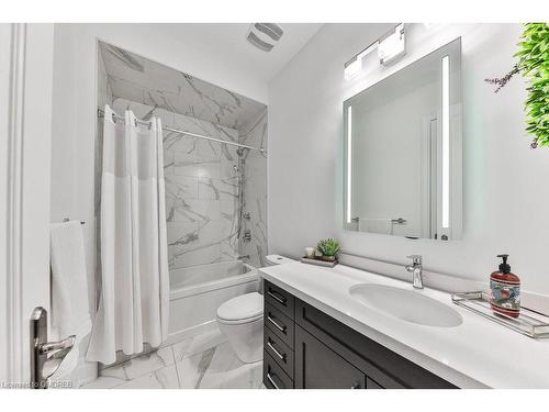 116 Maurice Drive, Oakville, ON - Indoor Photo Showing Bathroom