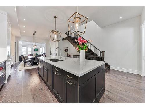 116 Maurice Drive, Oakville, ON - Indoor Photo Showing Kitchen With Upgraded Kitchen