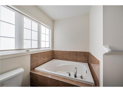 5471 Bellaggio Crescent, Mississauga, ON - Indoor Photo Showing Bathroom