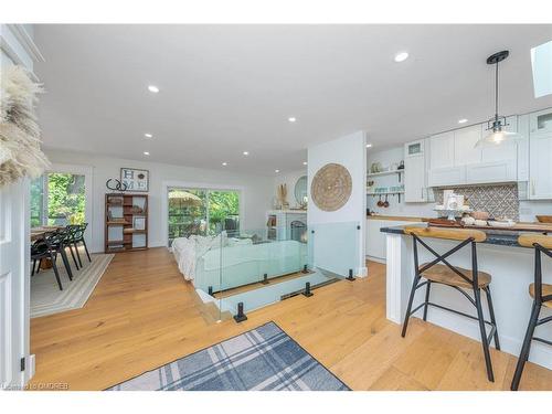 27 Tweedle Street, Glen Williams, ON - Indoor Photo Showing Kitchen With Upgraded Kitchen