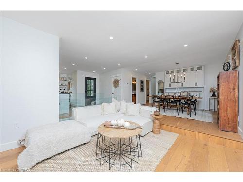 27 Tweedle Street, Glen Williams, ON - Indoor Photo Showing Living Room