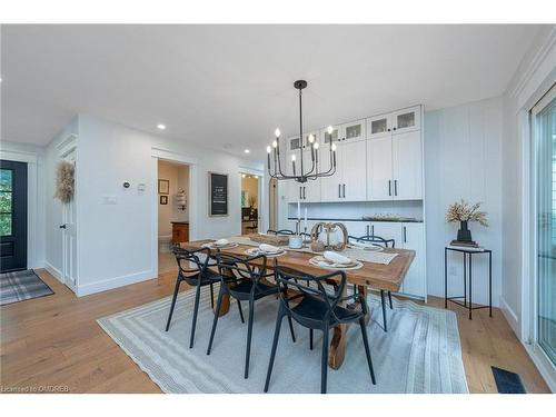 27 Tweedle Street, Glen Williams, ON - Indoor Photo Showing Dining Room