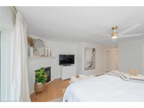 27 Tweedle Street, Glen Williams, ON - Indoor Photo Showing Bedroom