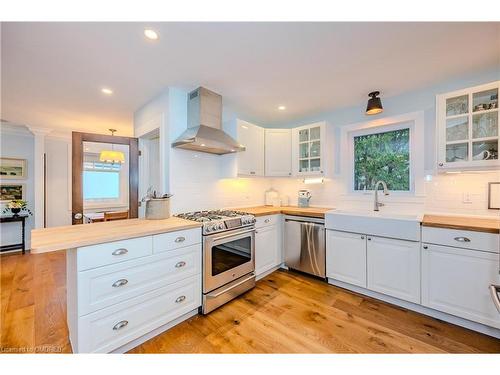 433 Pinegrove Road, Oakville, ON - Indoor Photo Showing Kitchen With Upgraded Kitchen