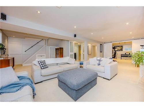 433 Pinegrove Road, Oakville, ON - Indoor Photo Showing Living Room