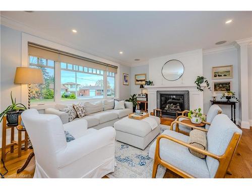 433 Pinegrove Road, Oakville, ON - Indoor Photo Showing Living Room With Fireplace