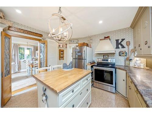 62 Nelson Court, Halton Hills, ON - Indoor Photo Showing Kitchen