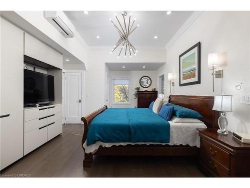 416 Trafalgar Road, Oakville, ON - Indoor Photo Showing Bedroom