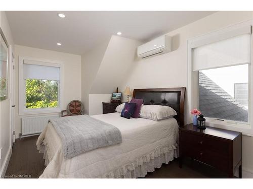 416 Trafalgar Road, Oakville, ON - Indoor Photo Showing Bedroom