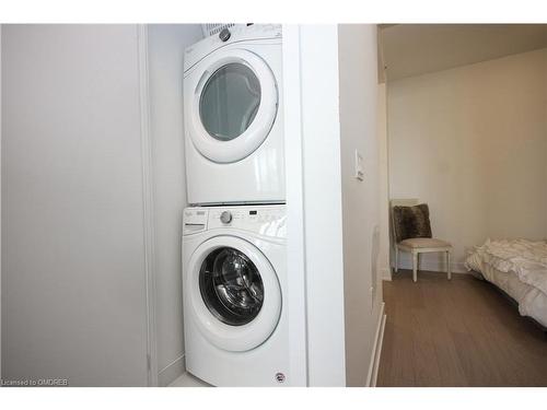 2306-20 Shore Breeze Drive, Toronto, ON - Indoor Photo Showing Laundry Room