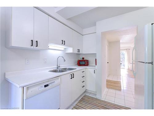 1126 Beechnut Road, Oakville, ON - Indoor Photo Showing Kitchen With Double Sink