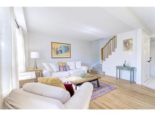 1126 Beechnut Road, Oakville, ON - Indoor Photo Showing Living Room