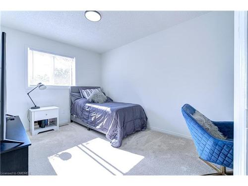 1126 Beechnut Road, Oakville, ON - Indoor Photo Showing Bedroom