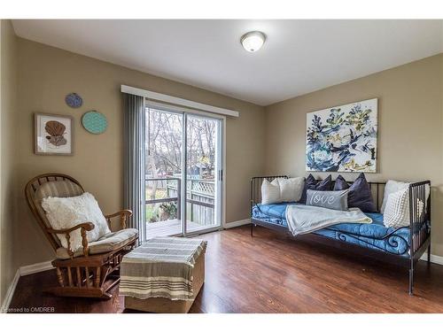 34 Milton Heights Crescent, Milton, ON - Indoor Photo Showing Living Room