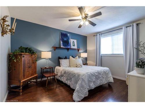 34 Milton Heights Crescent, Milton, ON - Indoor Photo Showing Bedroom