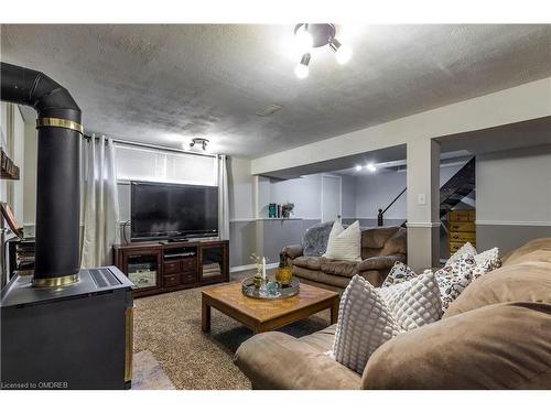 34 Milton Heights Crescent, Milton, ON - Indoor Photo Showing Living Room