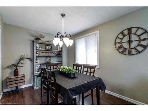 34 Milton Heights Crescent, Milton, ON - Indoor Photo Showing Dining Room