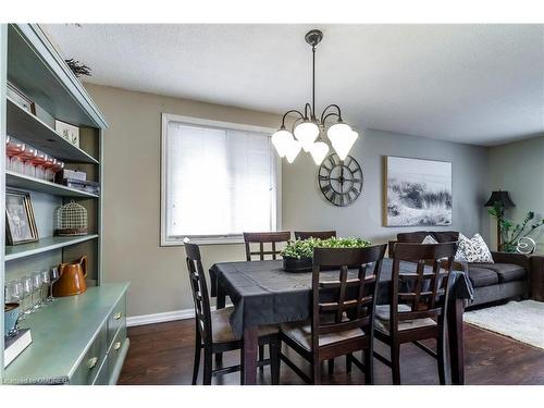 34 Milton Heights Crescent, Milton, ON - Indoor Photo Showing Dining Room