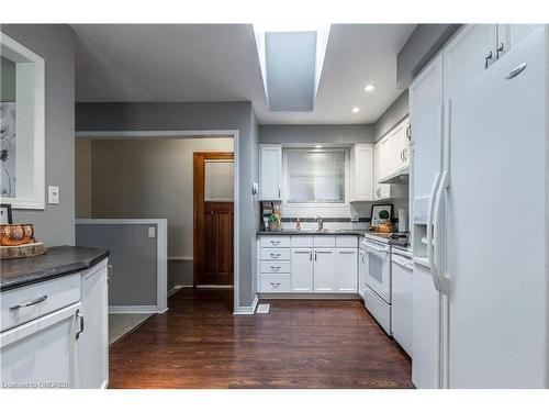 34 Milton Heights Crescent, Milton, ON - Indoor Photo Showing Kitchen