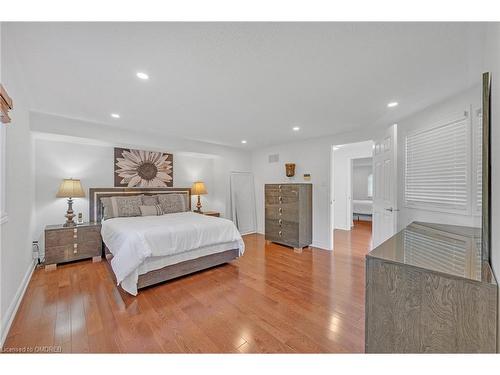 1359 Saddler Circle, Oakville, ON - Indoor Photo Showing Bedroom