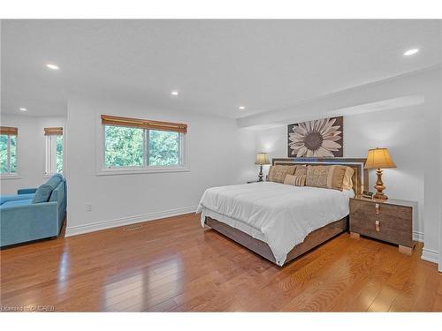 1359 Saddler Circle, Oakville, ON - Indoor Photo Showing Bedroom